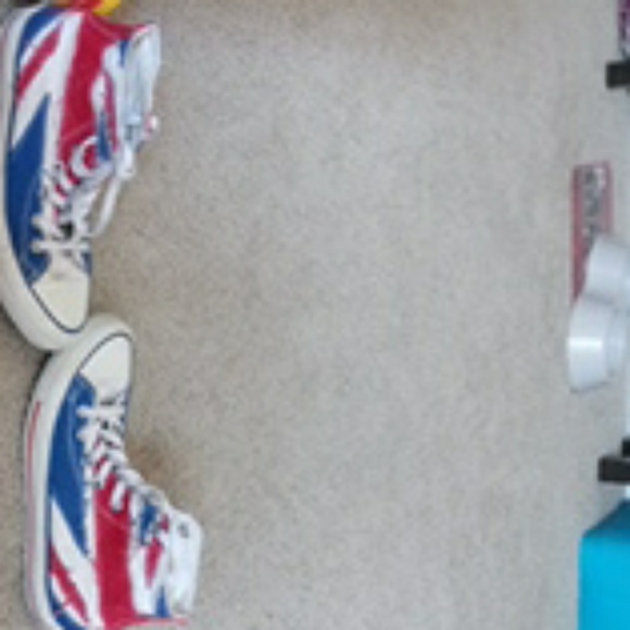 Shoes - Picture 2 of 3